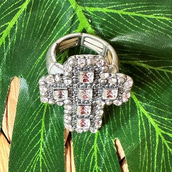 BOGO FREE CRYSTAL CROSS STRETCH RING - Picture 3 of 9